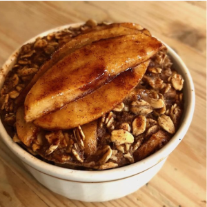 Baked Oats with Apples and Cinnamon